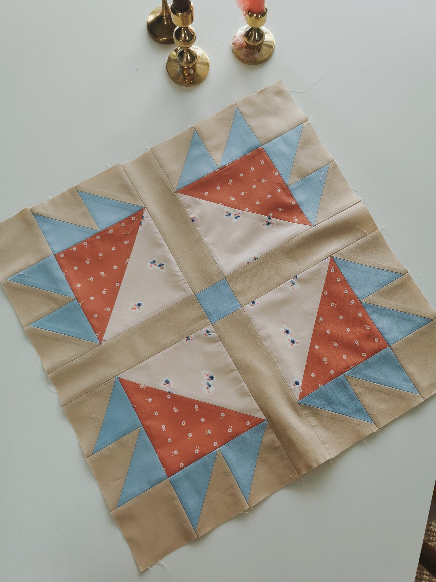 Darting birds quilt-blok